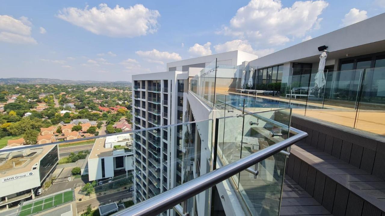 519 Menlyn Maine Trilogy Apartment พริทอเรีย ภายนอก รูปภาพ