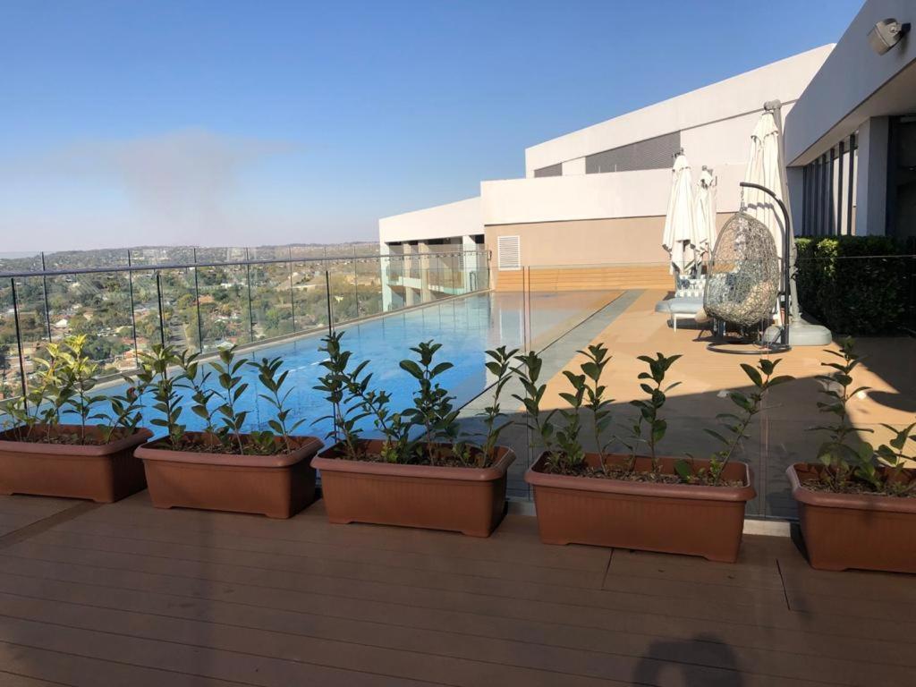 519 Menlyn Maine Trilogy Apartment พริทอเรีย ภายนอก รูปภาพ